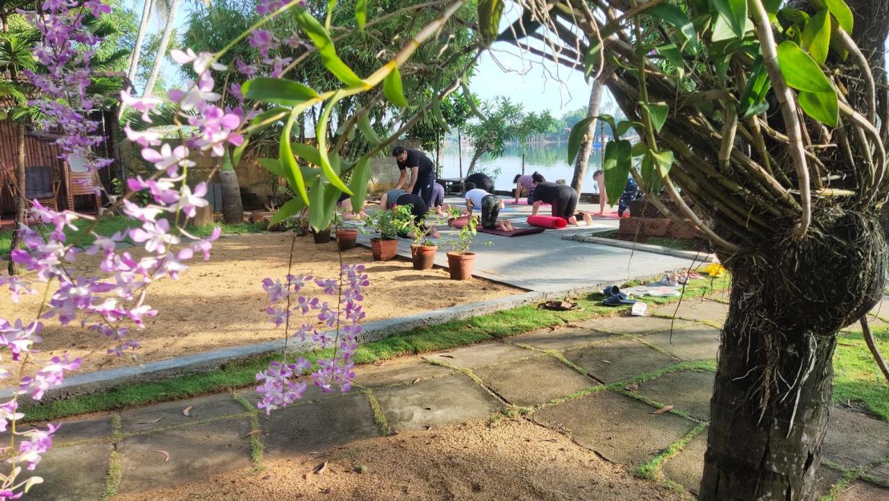 Ambadi'S Villa -Lake View Resort Pallipuram Ngoại thất bức ảnh