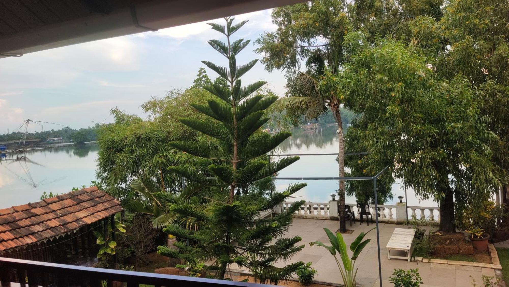 Ambadi'S Villa -Lake View Resort Pallipuram Ngoại thất bức ảnh