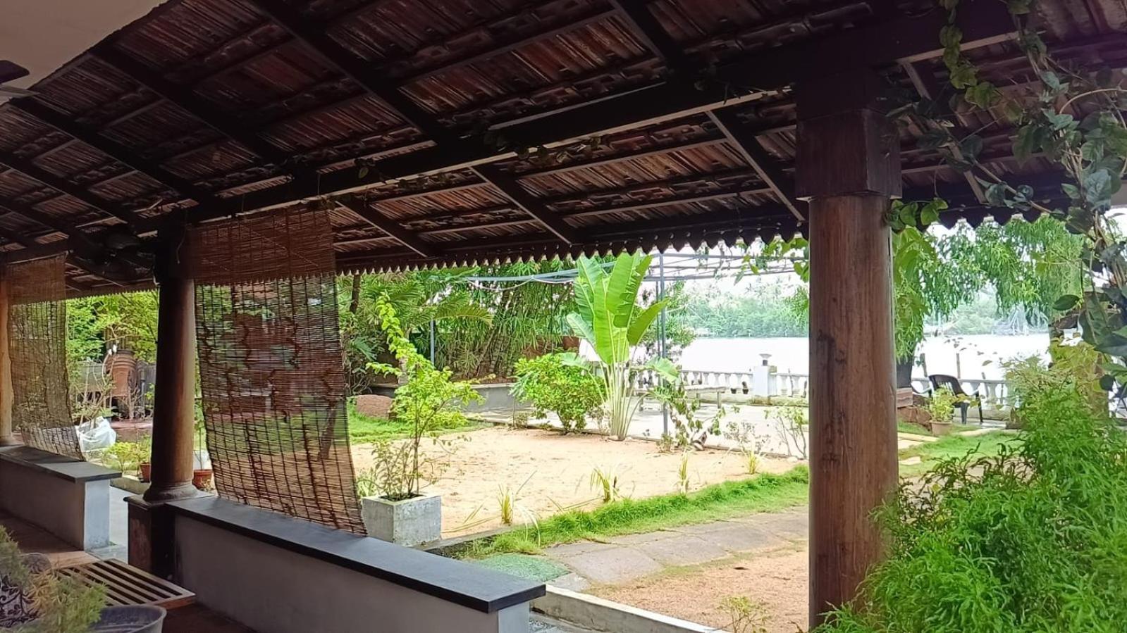 Ambadi'S Villa -Lake View Resort Pallipuram Ngoại thất bức ảnh