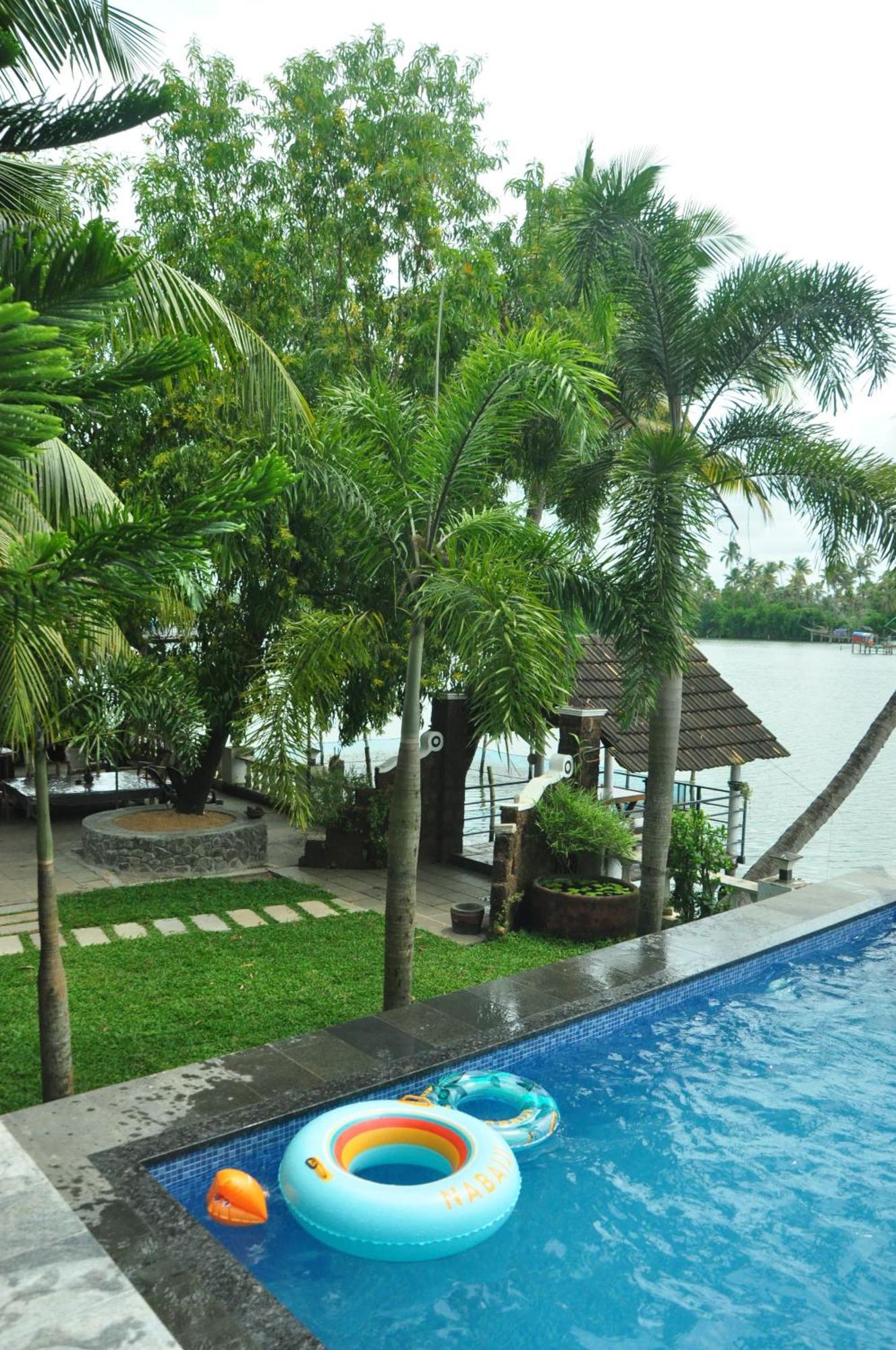 Ambadi'S Villa -Lake View Resort Pallipuram Ngoại thất bức ảnh