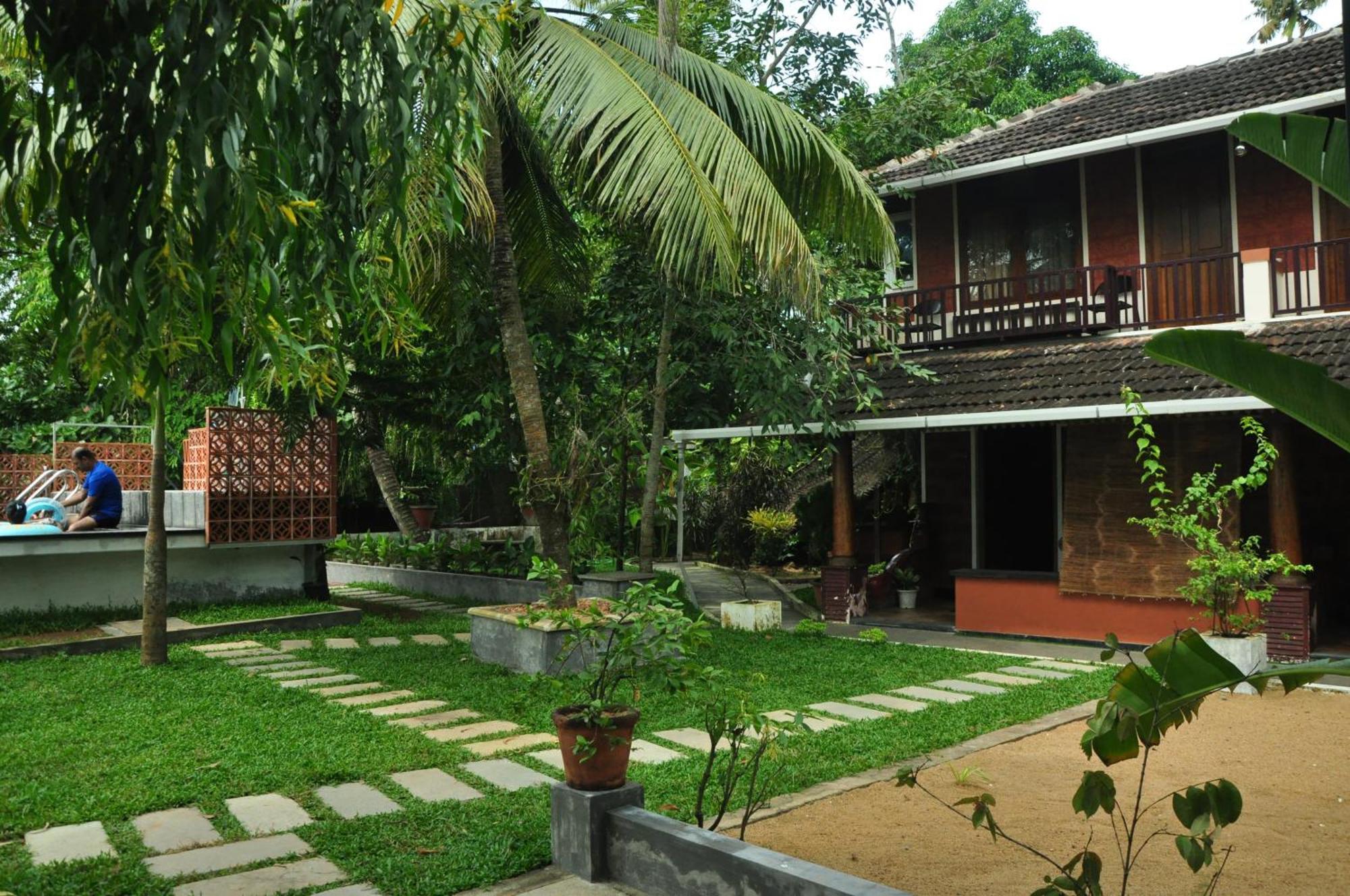 Ambadi'S Villa -Lake View Resort Pallipuram Ngoại thất bức ảnh
